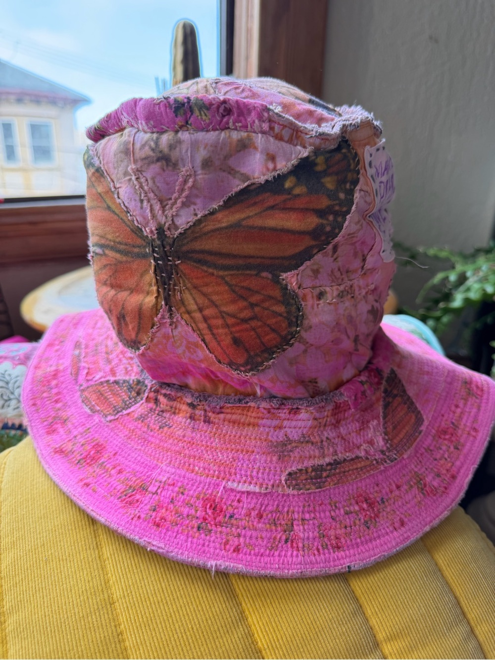 Magnolia Pearl Rose-Pink Floral Patchwork Appliqué Bucket Hat NWT $450 - Picture 2 of 9